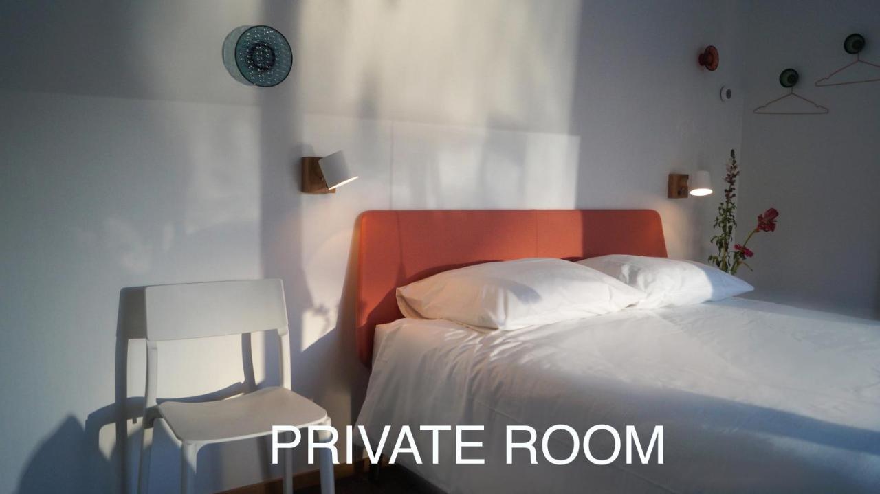 Room With A Few Амстердам Екстериор снимка